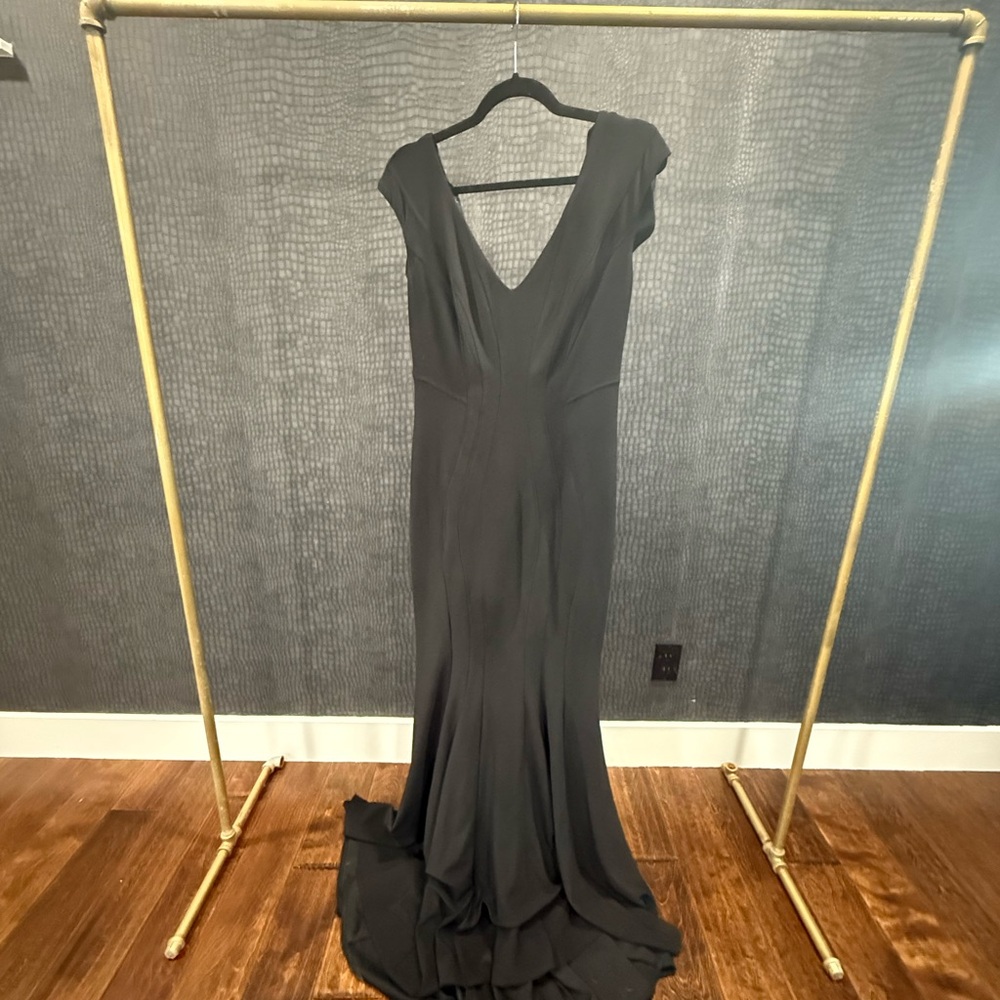 Betsy & Adam Black V-Neck Cap Sleeve Gown